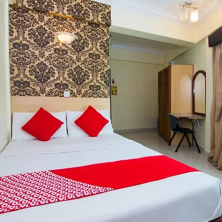 Oyo 528 Andaman Sea Hotel